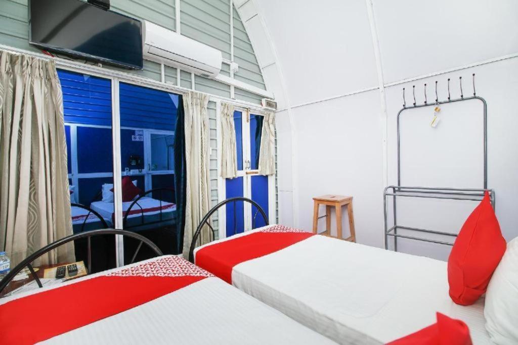 A4 Hostel Colombo Airport - Eco Lodge - Free Pickup & Drop Katunayaka Extérieur photo